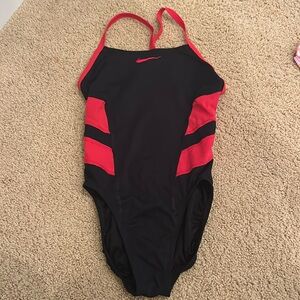 Nike Hydrastrong One Piece Swimsuit Size 30